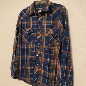 Wrangler Large Button up Pearl Snap long sleeve